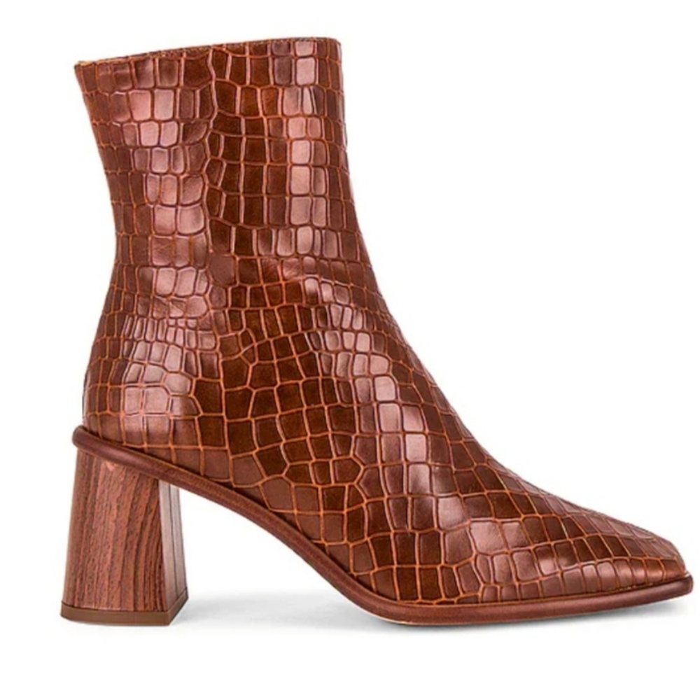 Meet Your Posher, Misty